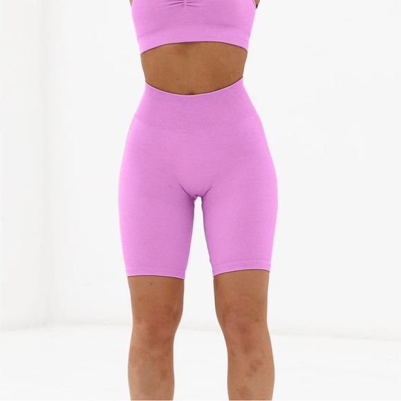XS Lazuli Label Ultra Pink Scrunch Seamless Ribbed Contour Shorts - Picture 5 of 7